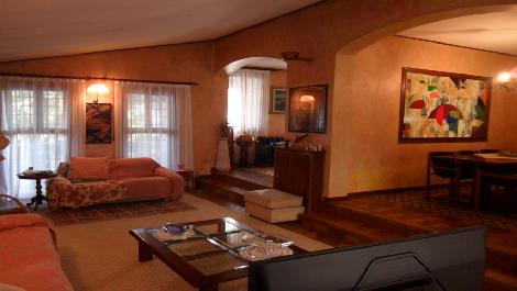 VILLA SINGOLA CON PISCINA INTROVABILE!